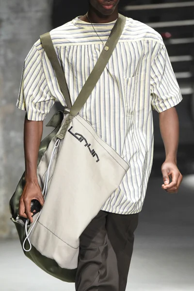 Look 49